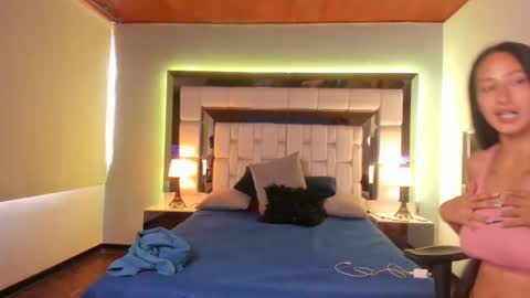 violetskinny online show from 26, 12, 2024