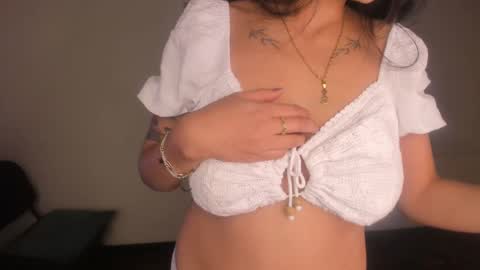 violetskinny online show from 28, 1, 2025