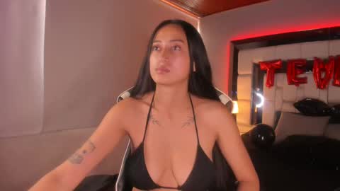 violetskinny online show from 18, 2, 2025