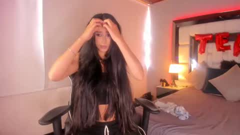 violetskinny online show from 10, 3, 2025