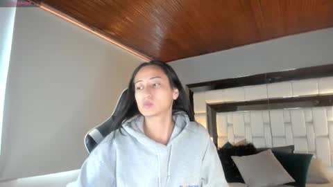 violetskinny online show from 12, 9, 2025