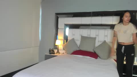 violetskinny online show from 21, 11, 2025