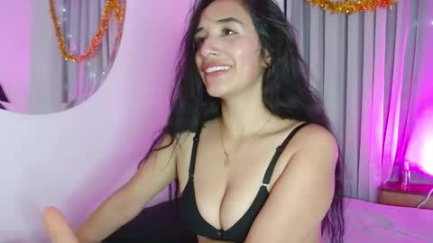 Snapshot of violetsweet_cs chatting on 1, 3, 2025 violetsweet_cs online show from 1, 3, 2025