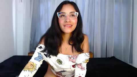 Snapshot of violetsweet_cs chatting on 10, 9, 2025 violetsweet_cs online show from 10, 9, 2025