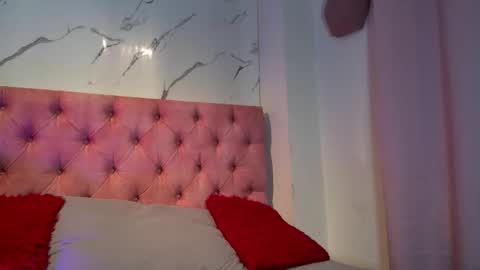 violett  rousee online show from 17, 12, 2025