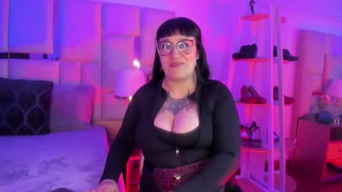 Violett  online show from 9, 1, 2026