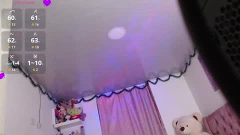 Snapshot of violett_brown9 chatting on 25, 6, 2026 violett_brown9 online show from 25, 6, 2026