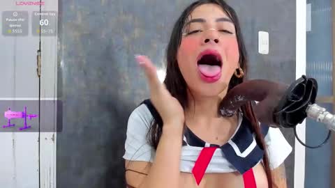 Snapshot of violett_collins_ chatting on 26, 10, 2025 Violett online show from 26, 10, 2025