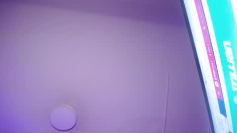 Snapshot of violett_queen122 chatting on 30, 9, 2025 violett_queen122 online show from 30, 9, 2025