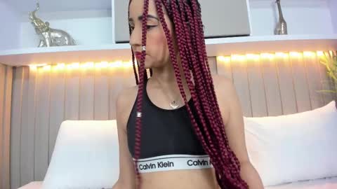 Snapshot of violett_rabbit_ chatting on 24, 9, 2025 Violett online show from 24, 9, 2025