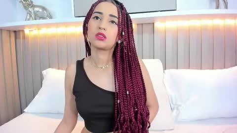 Snapshot of violett_rabbit_ chatting on 15, 10, 2025 Violett online show from 15, 10, 2025