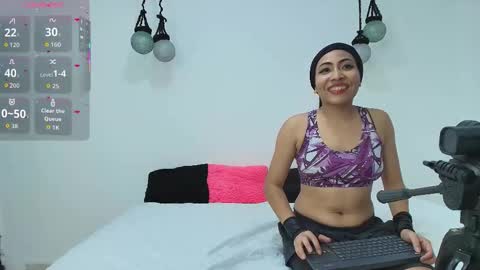 Snapshot of violett_the_bitch chatting on 18, 9, 2025 violett_the_bitch online show from 18, 9, 2025