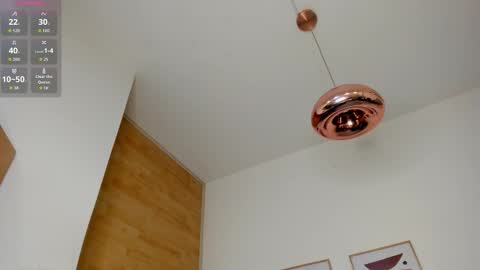 Snapshot of violetta_90_ chatting on 5, 10, 2025 Violeta online show from 5, 10, 2025