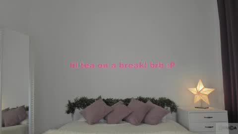 violetta_finch online show from 6, 12, 2024