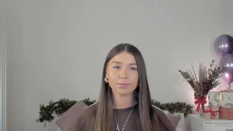 violetta_finch online show from 12, 12, 2024