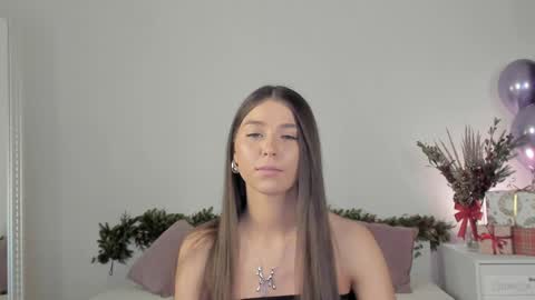 violetta_finch online show from 12, 12, 2024