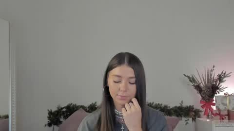 violetta_finch online show from 13, 12, 2024