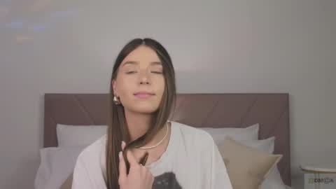 violetta_finch online show from 5, 3, 2025