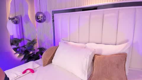 violettacolinss online show from 3, 2, 2026