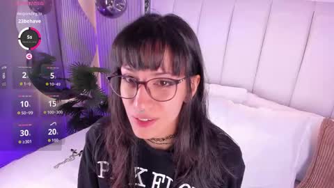 violettacolinss online show from 5, 5, 2026