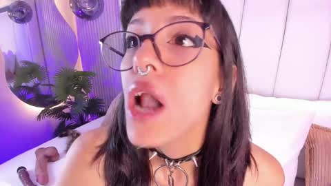 violettacolinss online show from 21, 5, 2026