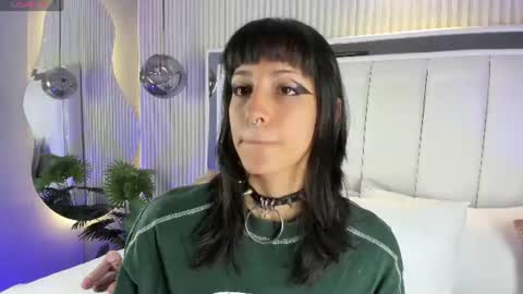 violettacolinss online show from 9, 6, 2026