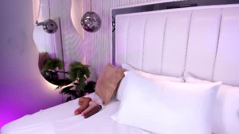 violettacolinss online show from 10, 6, 2026