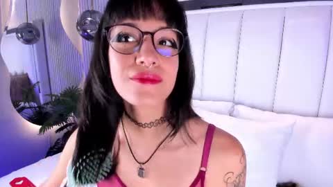 violettacolinss online show from 23, 6, 2026
