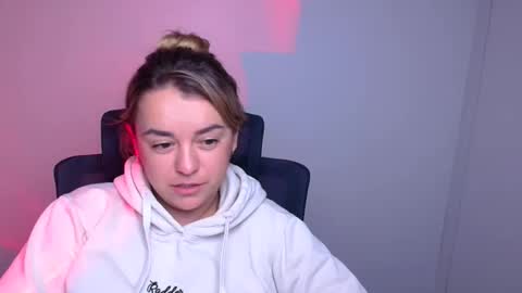 Snapshot of violettadream_ chatting on 24, 9, 2025 Violetta online show from 24, 9, 2025