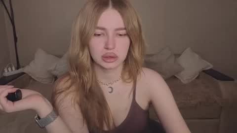 ViolettaOtis online show from 12, 5, 2026