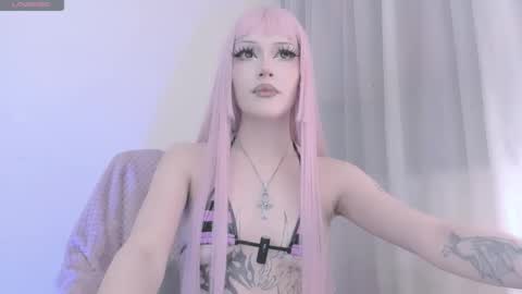 Snapshot of violettbones chatting on 27, 3, 2026 Violett online show from 27, 3, 2026