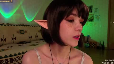 Snapshot of violettesss chatting on 1, 5, 2026 Vi Best on my Fansly online show from 1, 5, 2026