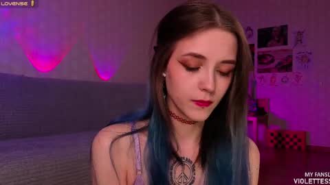 Snapshot of violettesss chatting on 7, 5, 2026 Vi Best on my Fansly online show from 7, 5, 2026