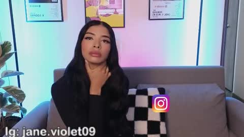 Violet online show from 7, 1, 2026