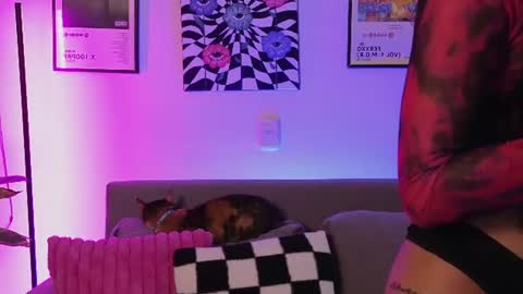 Violet online show from 12, 6, 2026