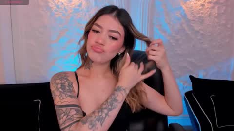 Violett  online show from 18, 10, 2025