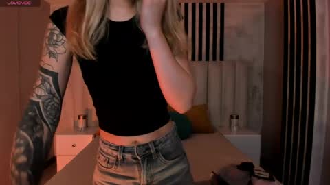 Violett  online show from 9, 6, 2026