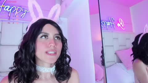 Snapshot of violettharous chatting on 4, 1, 2025 VioletthaRous online show from 4, 1, 2025