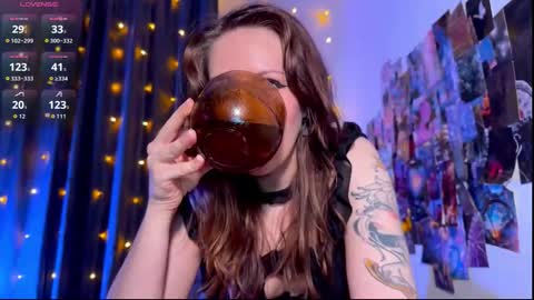 Snapshot of violettmo0n chatting on 5, 3, 2026 Next stream 1522026 400 GMT 3 online show from 5, 3, 2026