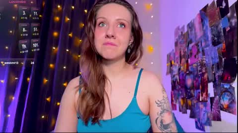 Snapshot of violettmo0n chatting on 6, 3, 2026 Next stream 1522026 400 GMT 3 online show from 6, 3, 2026