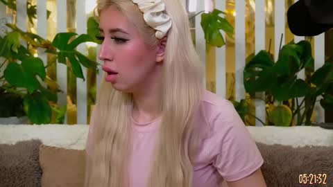 Snapshot of violetttttacb chatting on 13, 3, 2026 Violetta online show from 13, 3, 2026