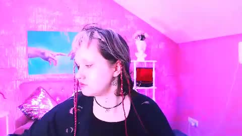 Snapshot of violettwoods chatting on 19, 7, 2026 Violett online show from 19, 7, 2026