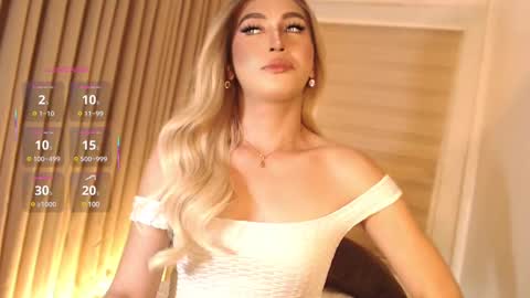 Snapshot of violetversacexx chatting on 11, 2, 2025 Best Of Both Worlds online show from 11, 2, 2025