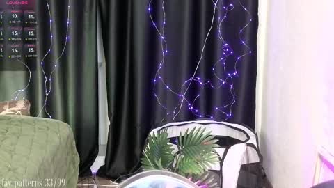 Snapshot of violetvio1ator chatting on 20, 2, 2025 Dommy mommy online show from 20, 2, 2025