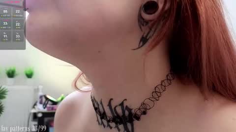 Snapshot of violetvio1ator chatting on 28, 2, 2025 Dommy mommy online show from 28, 2, 2025