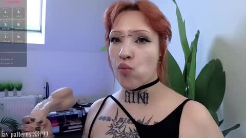 Snapshot of violetvio1ator chatting on 7, 3, 2025 Dommy mommy online show from 7, 3, 2025
