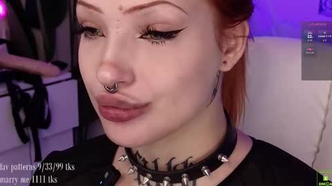 Snapshot of violetvio1ator chatting on 25, 10, 2025 Dommy mommy online show from 25, 10, 2025