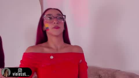 violetwinters_ online show from 4, 7, 2026