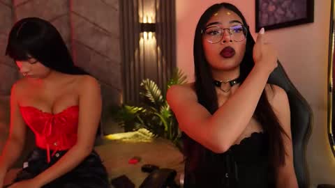 viollettebylyly online show from 11, 10, 2025