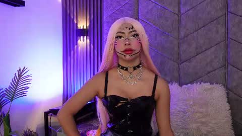 viollettebylyly online show from 18, 6, 2026